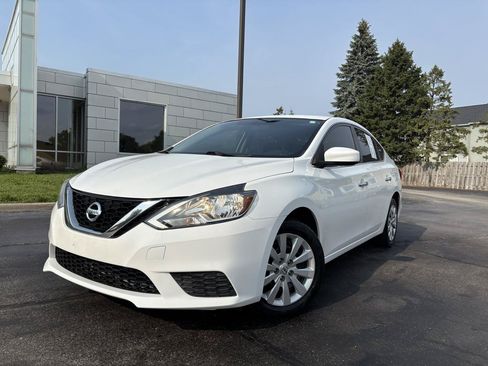 Used 2017 Nissan Sentra SV FWD image 3