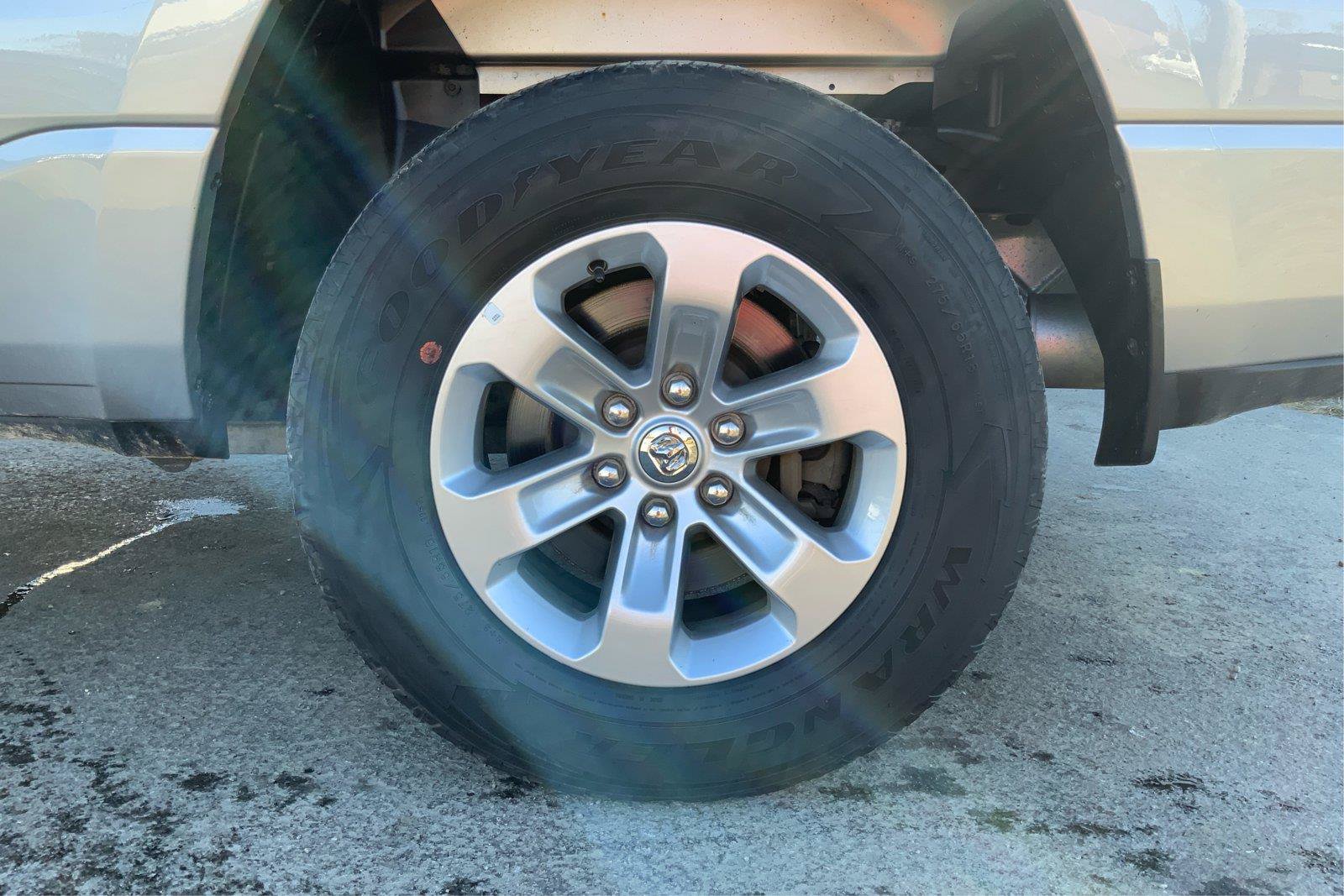 Used 2024 RAM 1500 Laramie AWD/4WD image 28