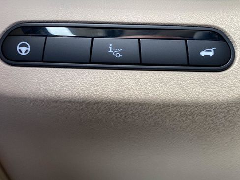 Used 2025 INFINITI QX60 Sensory w/ Vision Package AWD/4WD image 45
