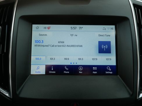 Used 2019 Ford Edge Titanium w/ Equipment Group 301A AWD/4WD image 22