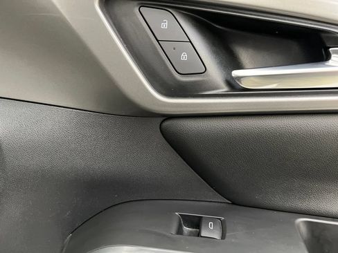 Used 2024 Chevrolet Traverse LT FWD image 36