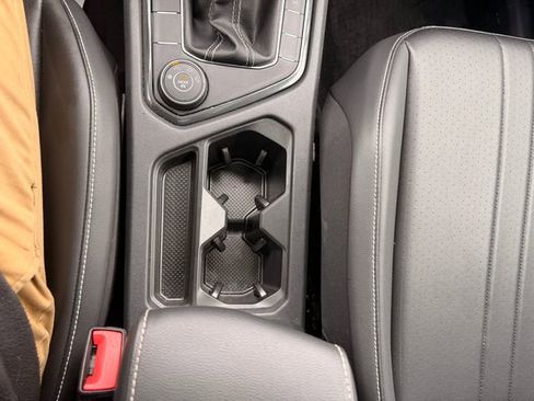Certified 2024 Volkswagen Tiguan SE AWD/4WD image 30