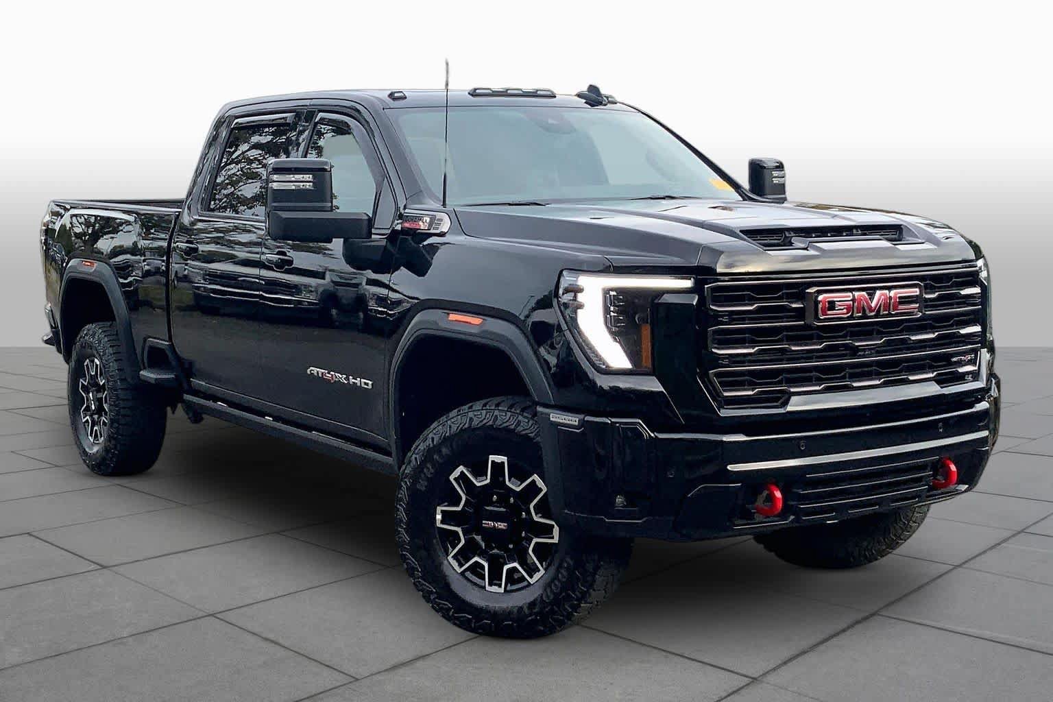 Used 2025 GMC Sierra 2500 AT4X AWD/4WD image 3
