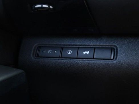 Certified 2025 Nissan Pathfinder SV w/ SV Premium Package FWD image 20