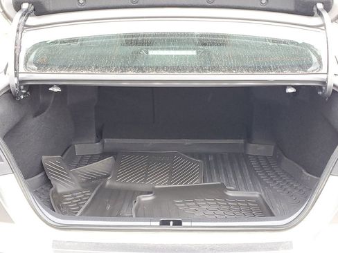 Used 2025 Toyota Camry SE image 8