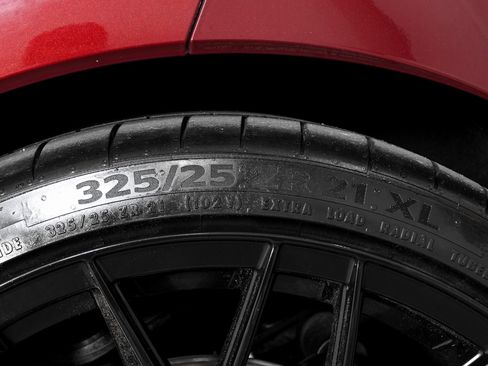 Used 2020 Chevrolet Corvette Stingray Premium Cpe w/ 3LT Preferred Equipment Group image 30