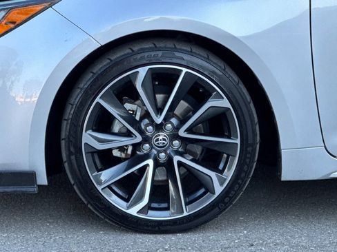 Used 2020 Toyota Corolla XSE image 12