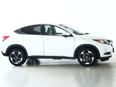 Used 2018 Honda HR-V EX image 11