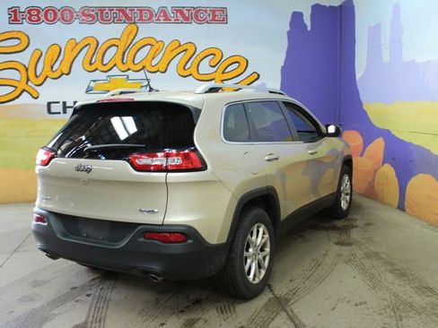 Used 2014 Jeep Cherokee Altitude w/ Cold Weather Group image 8