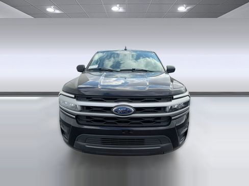 Used 2022 Ford Expedition XLT image 5