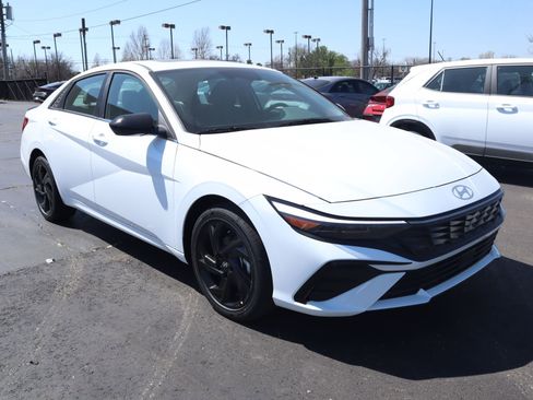 New 2026 Hyundai Elantra SEL Sport image 1