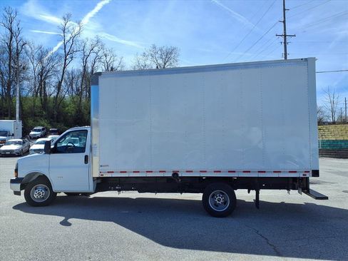 New 2025 GMC Savana 3500 Extended w/ Power Convenience Package image 18