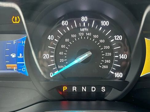 Used 2017 Ford Fusion SE w/ Fusion SE Technology Package image 16