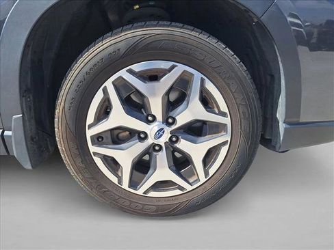 Used 2019 Subaru Forester Premium w/ All-Weather Package AWD/4WD image 20
