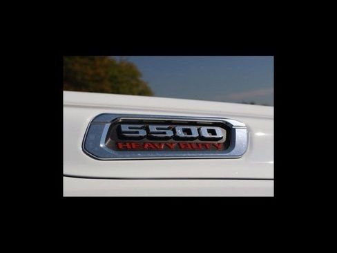 Used 2024 RAM 5500 SLT w/ Quick Order Package 27G SLT image 17