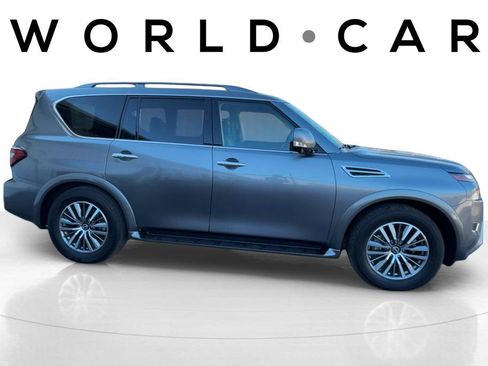 Used 2023 Nissan Armada SL w/ Captain's Chairs Package image 2