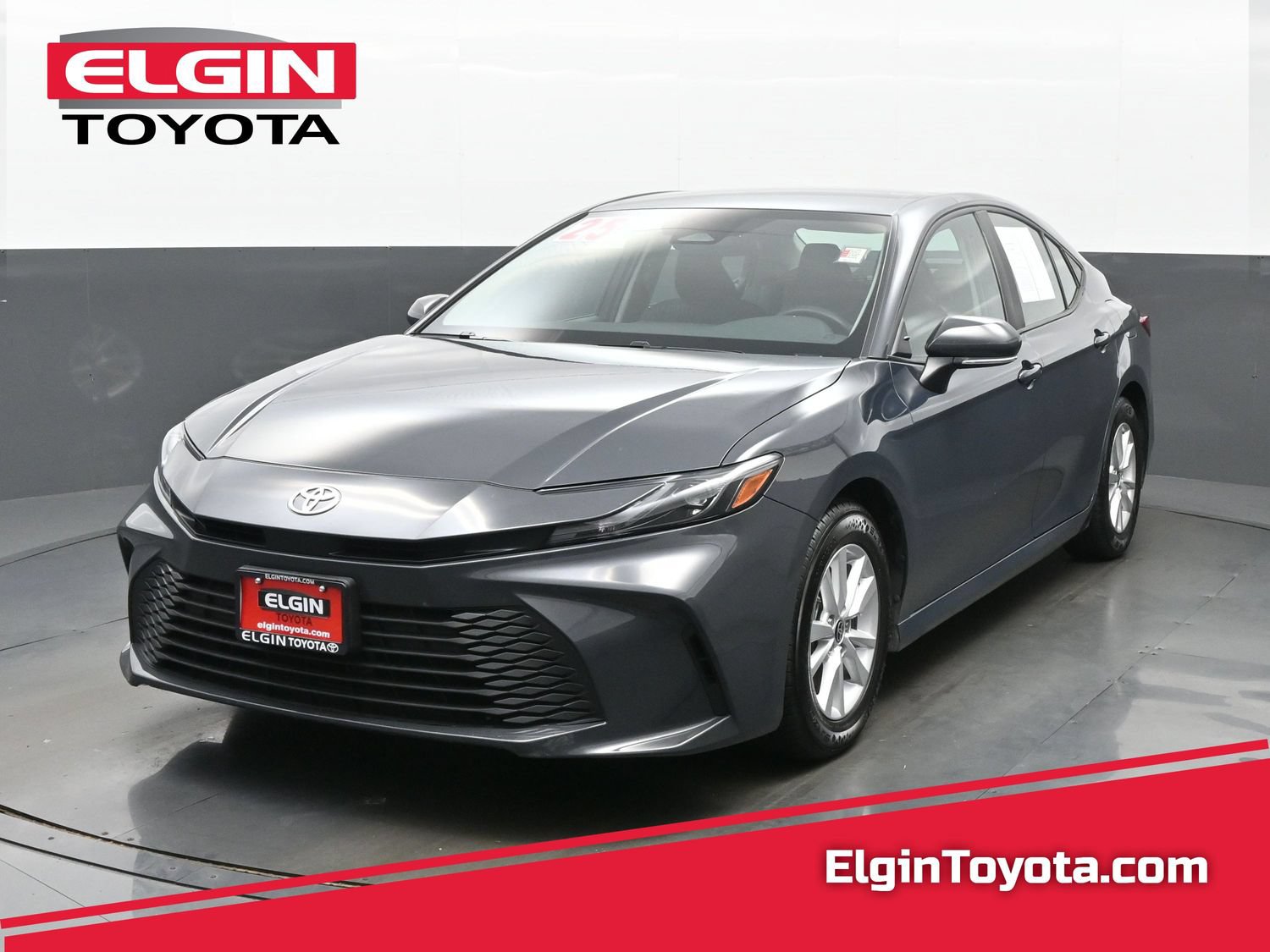 Used 2025 Toyota Camry LE FWD image 1