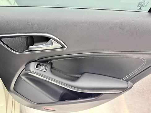 Used 2018 Mercedes-Benz CLA 250 4MATIC w/ Premium Package image 16