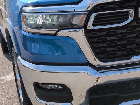 New 2026 RAM 1500 4x4 Crew Cab image 9