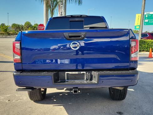 Used 2020 Nissan Titan SL w/ Moonroof Package image 6