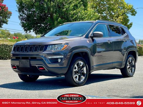 Used 2018 Jeep Compass Trailhawk AWD/4WD image 3