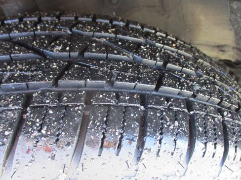 Used 2021 Toyota Venza XLE w/ Softex Package image 10