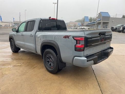 Used 2025 Nissan Frontier PRO-4X image 5