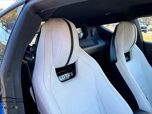 Used 2025 Lotus Emira image 28