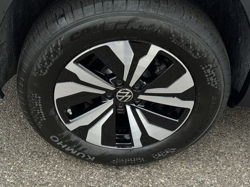 New 2026 Volkswagen Atlas SE AWD/4WD image 32