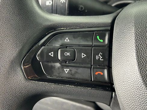 Used 2025 RAM ProMaster 2500 w/ Convenience Group FWD image 25