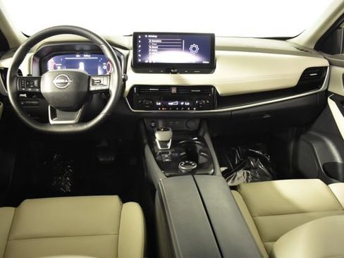 Certified 2025 Nissan Rogue SL AWD/4WD image 29