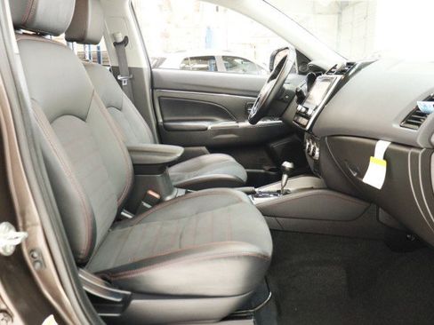 Used 2025 Mitsubishi Outlander Sport SE AWD/4WD image 21