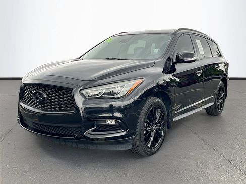 Used 2020 INFINITI QX60 Luxe w/ Essential Package FWD image 3
