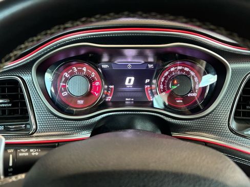Used 2020 Dodge Challenger SRT Hellcat RWD image 15