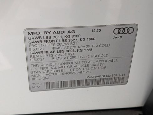 Used 2021 Audi e-tron Prestige w/ Prestige Package image 25