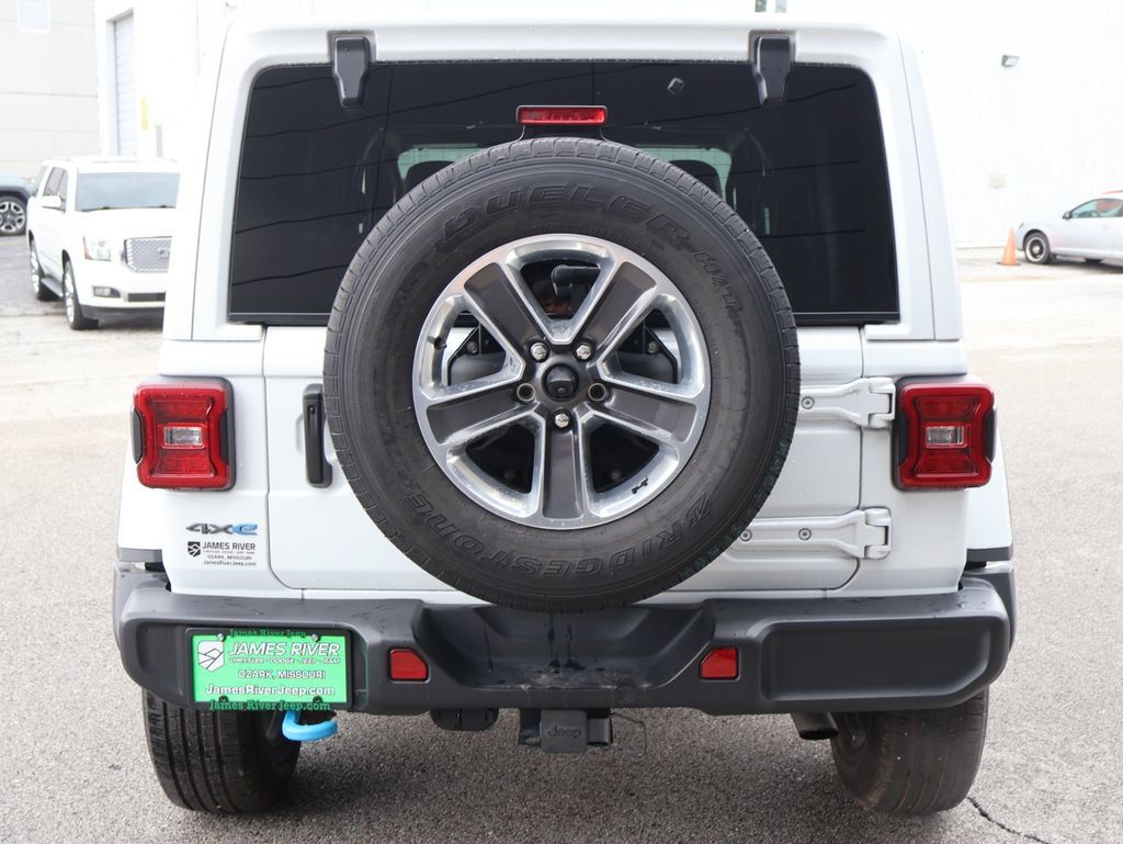 Used 2023 Jeep Wrangler Unlimited Rubicon 4xe w/ Cold Weather Group AWD/4WD image 4