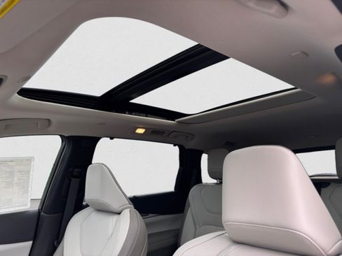 New 2026 INFINITI QX60 Luxe w/ Cargo Package AWD/4WD image 12