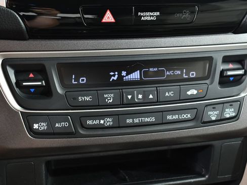 Used 2016 Honda Pilot EX image 30