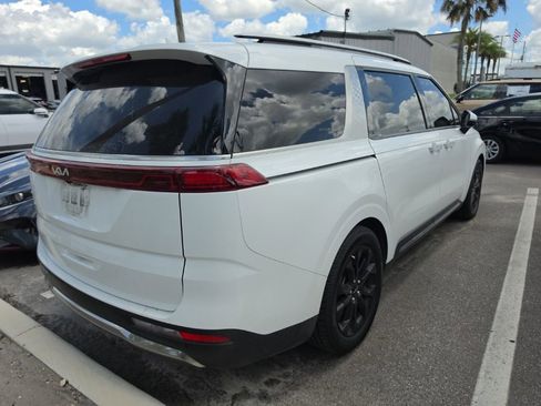 Used 2024 Kia Carnival SX Prestige FWD image 9