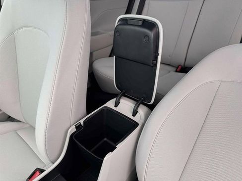 New 2026 Hyundai Kona SE image 21