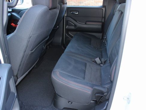 Used 2022 Nissan Frontier PRO-4X image 5