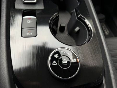 New 2026 Nissan Rogue SV AWD/4WD image 25
