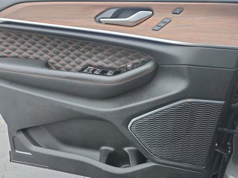 Used 2025 Jeep Grand Cherokee Summit image 29