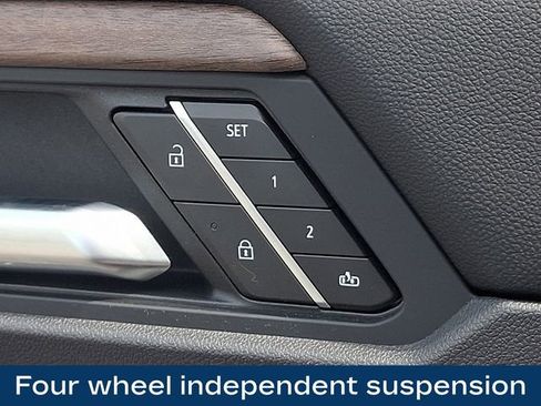 Used 2026 GMC Acadia Denali Ultimate image 16