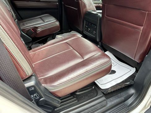 Used 2016 Ford Expedition Platinum AWD/4WD image 11