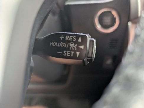 Used 2023 Toyota 4Runner SR5 Premium w/ Moonroof Package RWD image 15