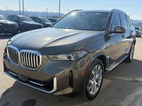 Used 2025 BMW X5 xDrive50e w/ Executive Package AWD/4WD image 15