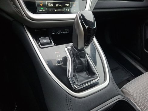 Used 2024 Subaru Outback Premium image 15