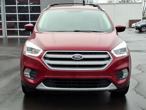 Used 2017 Ford Escape SE w/ Equipment Group 201A image 8