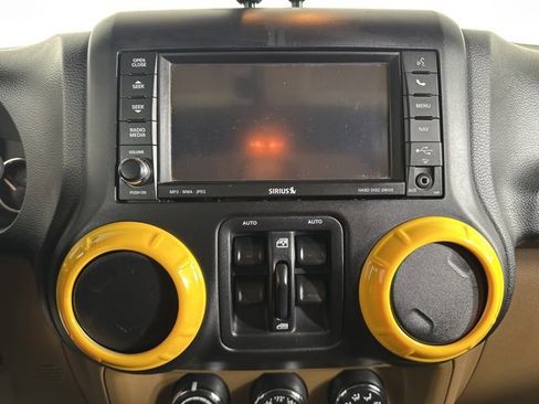 Used 2014 Jeep Wrangler Unlimited Rubicon w/ Max Tow Package image 24